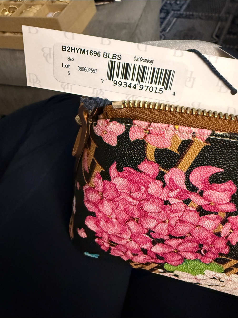 Dooney & Bourke floral saka nwt new authentic - Picture 2 of 3
